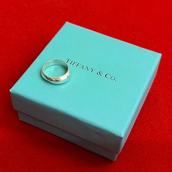 Tiffany & Co. Jewelry - Tiffany & Co Knife Edge Ring Silver 925 Ring No 9